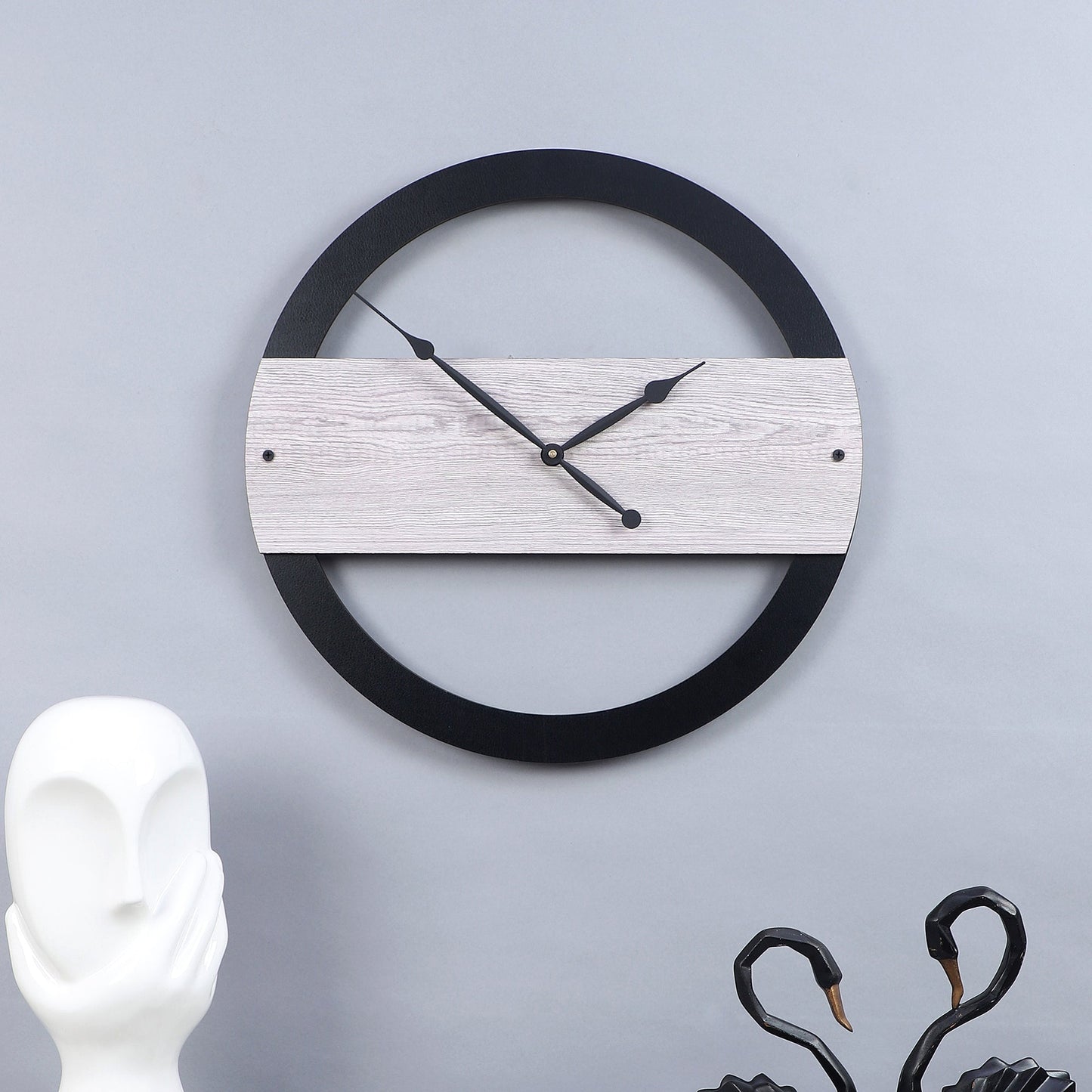 wc20 Brown Quartz Black Modern Wall Clock, For Home And Office